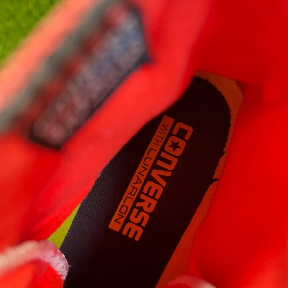 Converse Chuck Taylor  All Star Boys Size 6Y White Red Athletic Shoes Sneakers - Picture 9 of 11